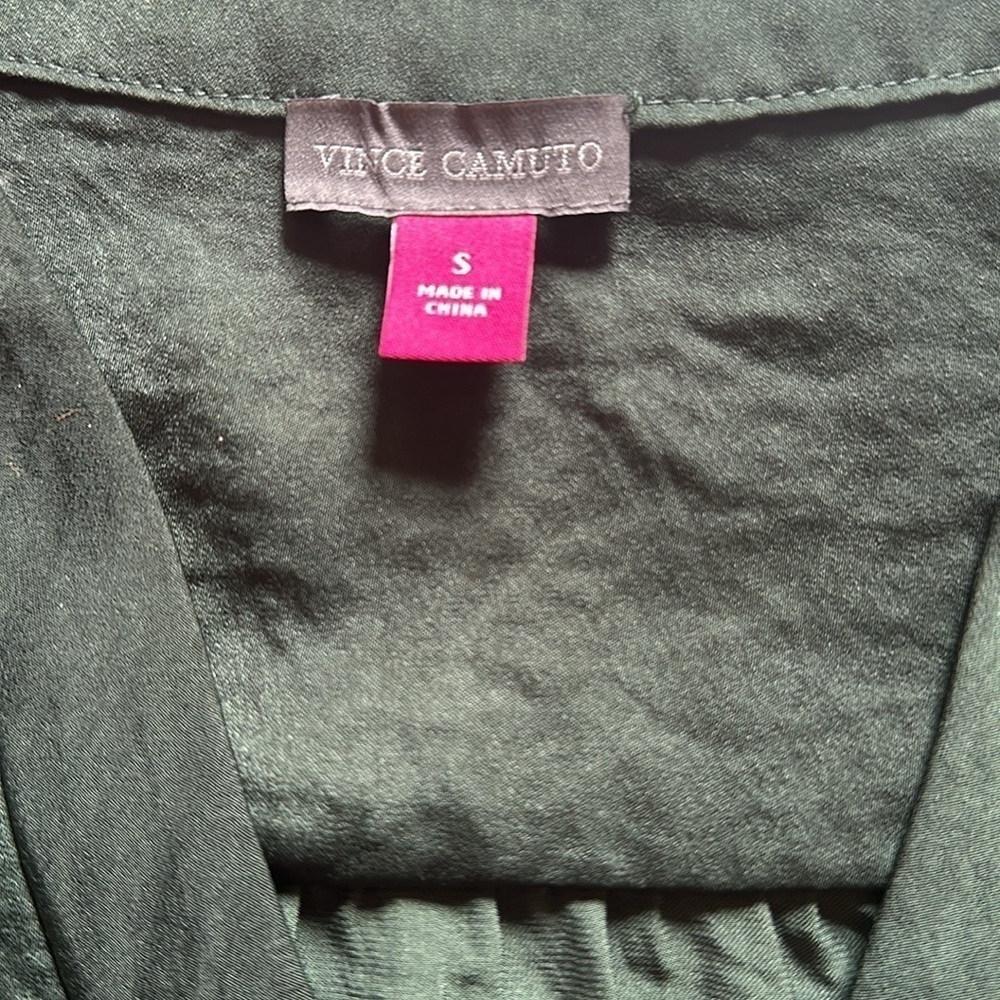 Vince Camuto Dark Green 3/4 sleeve blouse size small - Picture 5 of 11